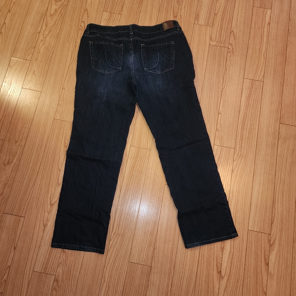 Maurices jeans